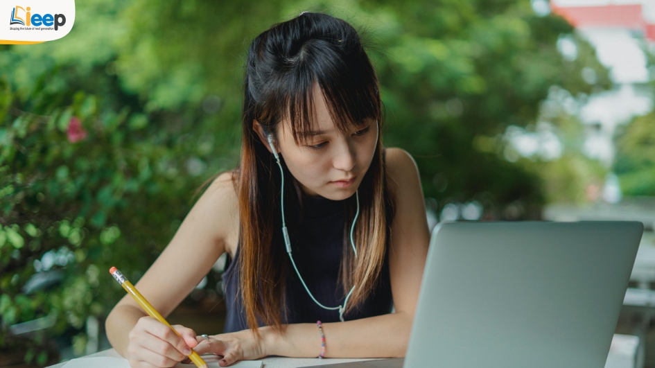 8. Thi thử IELTS.jpg